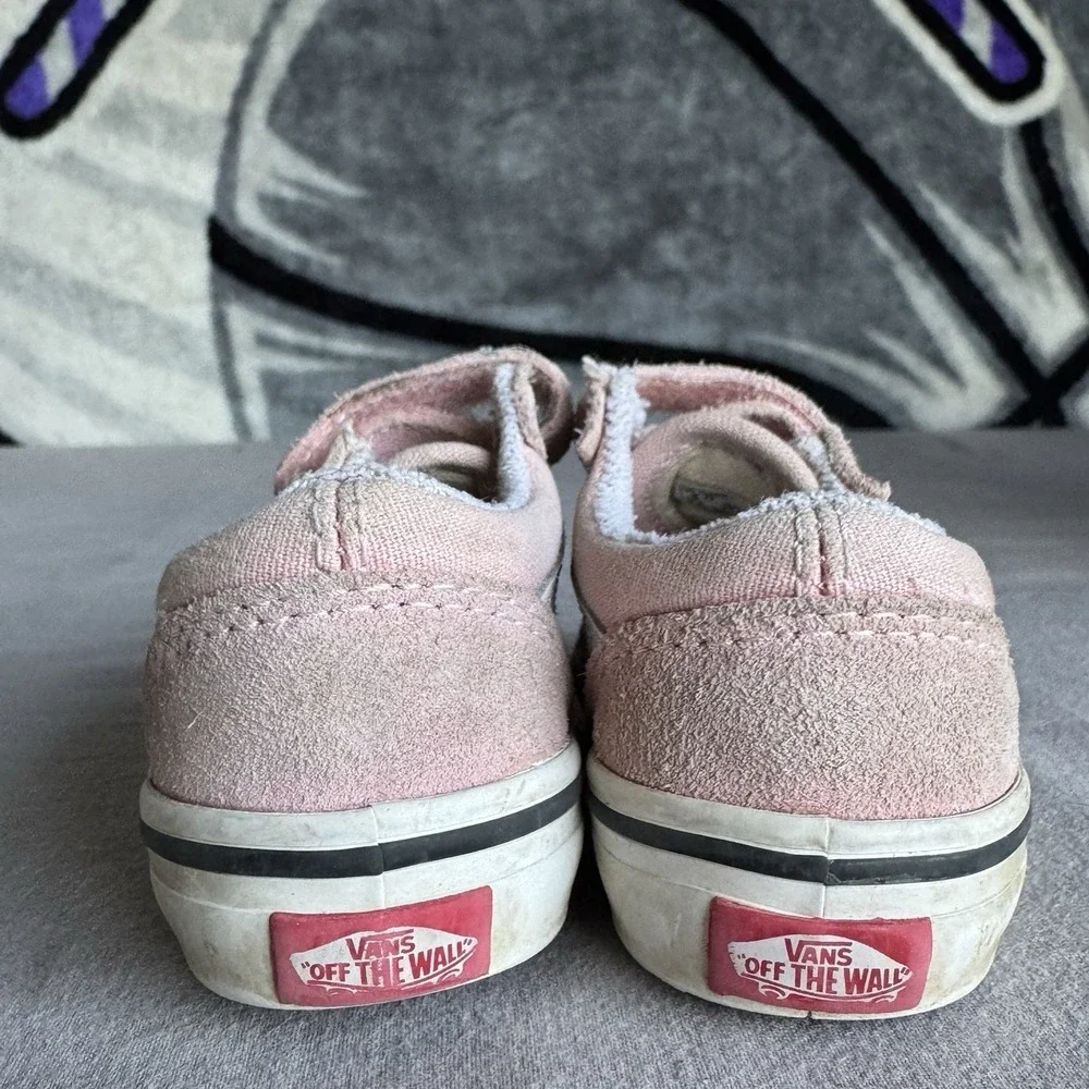 Size 4c - Vans Baby Girl's Old Skool V‎ (Infant/Toddler) Powder Pink/True White